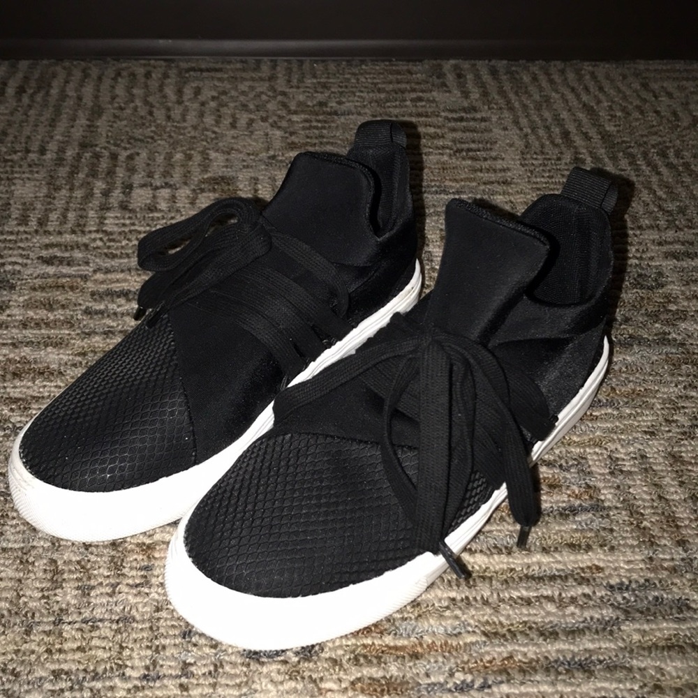 Black Steve Madden Lace-Up Sneakers